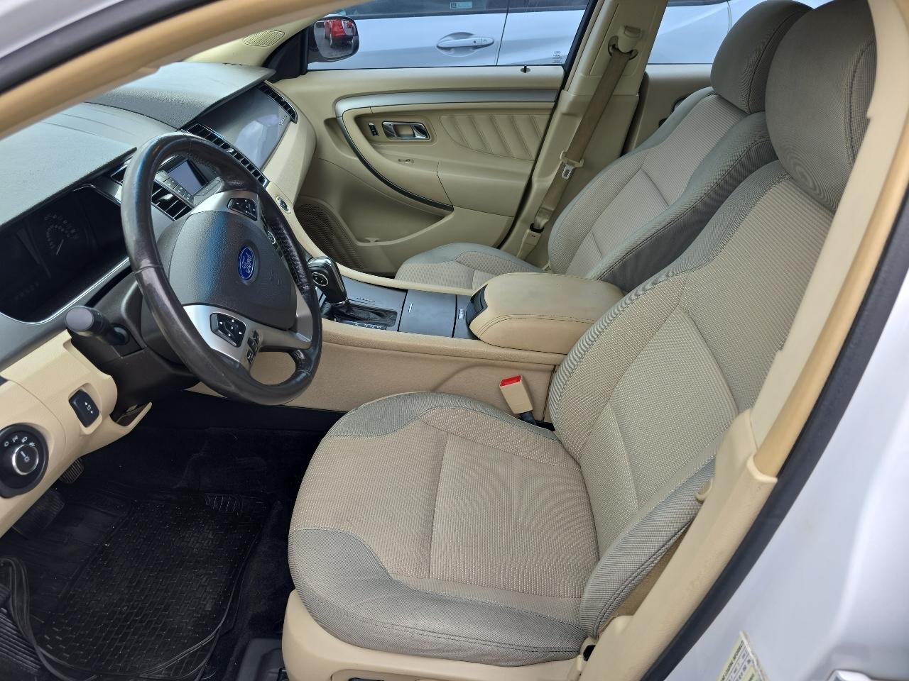 Ford Taurus 4dr Sdn SEL AWD 2014