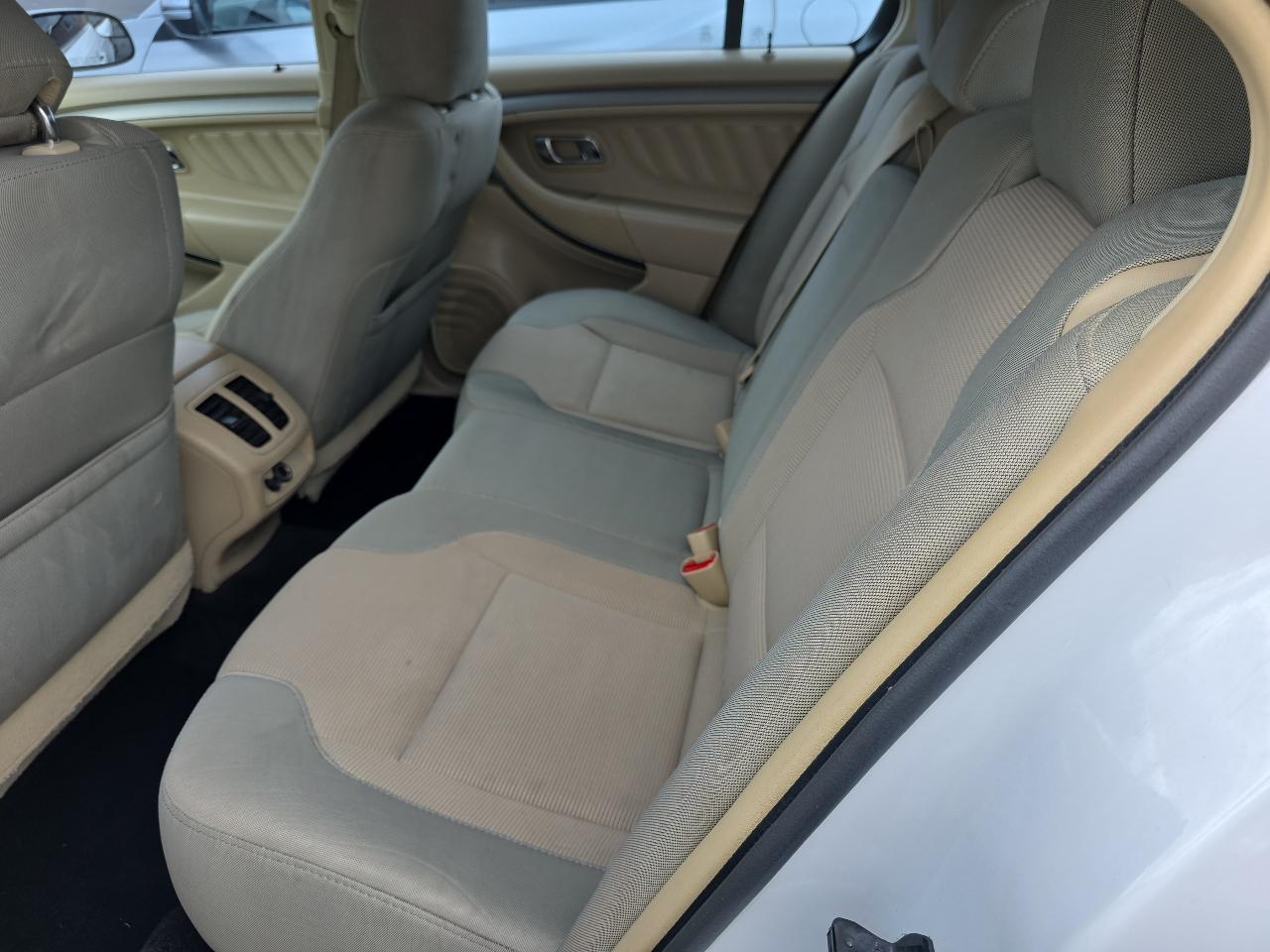 Ford Taurus 4dr Sdn SEL AWD 2014