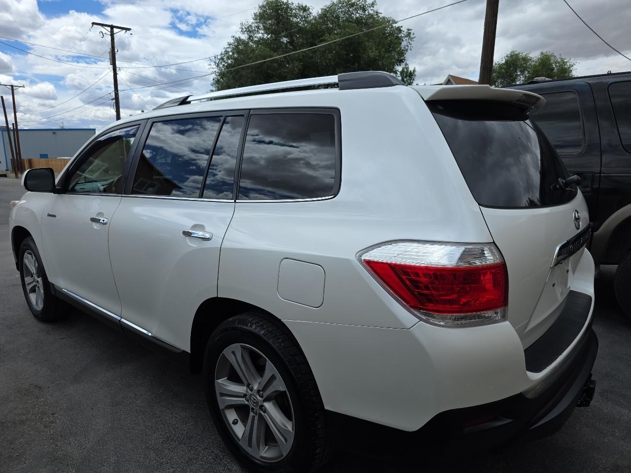 Toyota Highlander 4WD 4dr V6 Limited (Natl) 2013