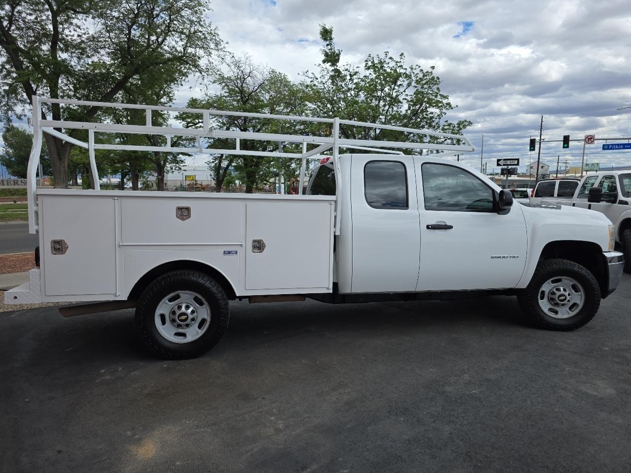 Chevrolet Silverado 2500HD 4WD Ext Cab 158.2" Work Truck 2011