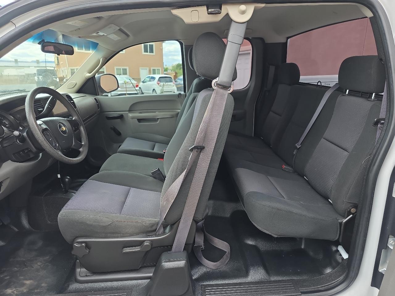 Chevrolet Silverado 2500HD 4WD Ext Cab 158.2" Work Truck 2011
