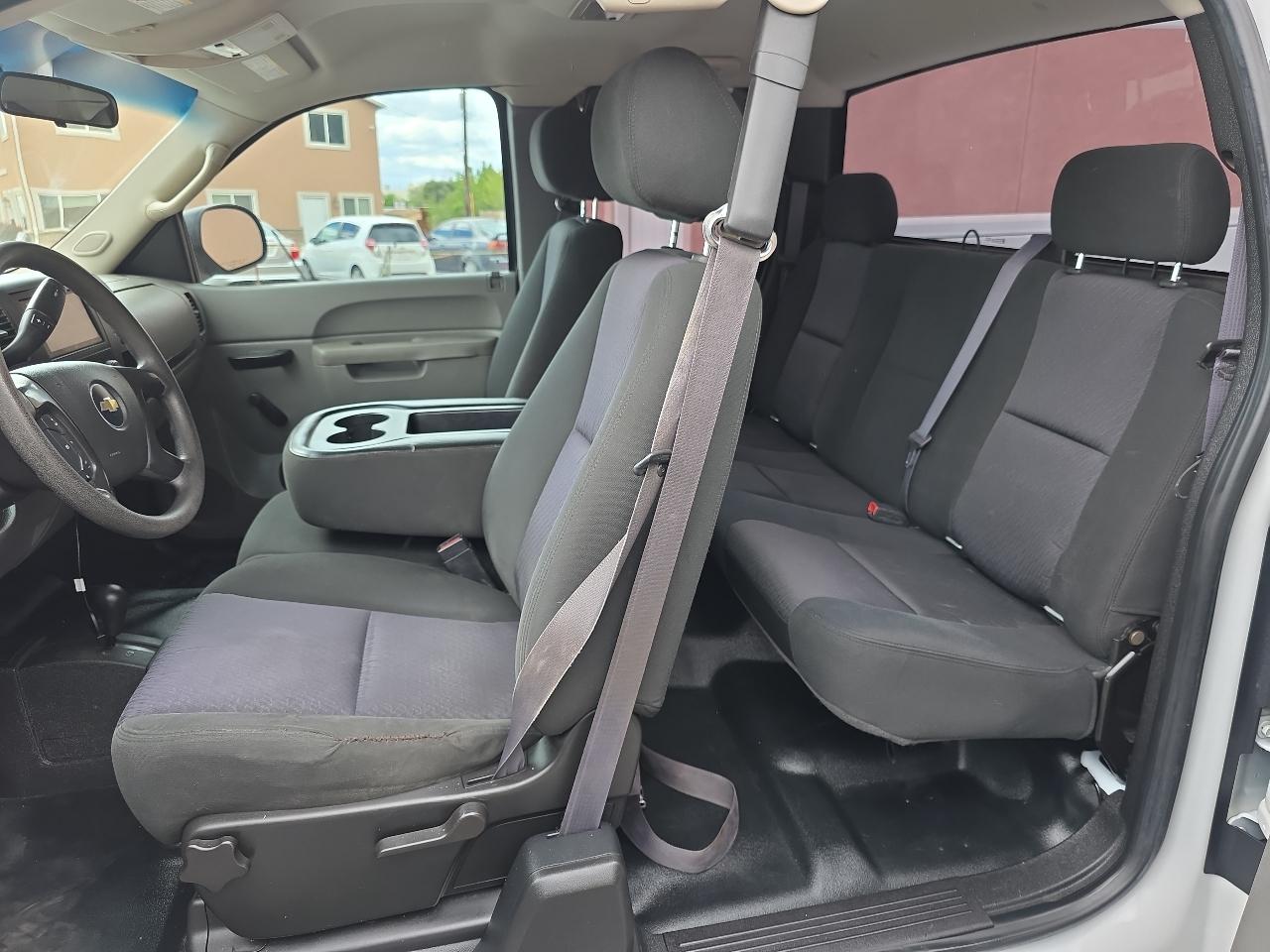 Chevrolet Silverado 2500HD 4WD Ext Cab 158.2" Work Truck 2011
