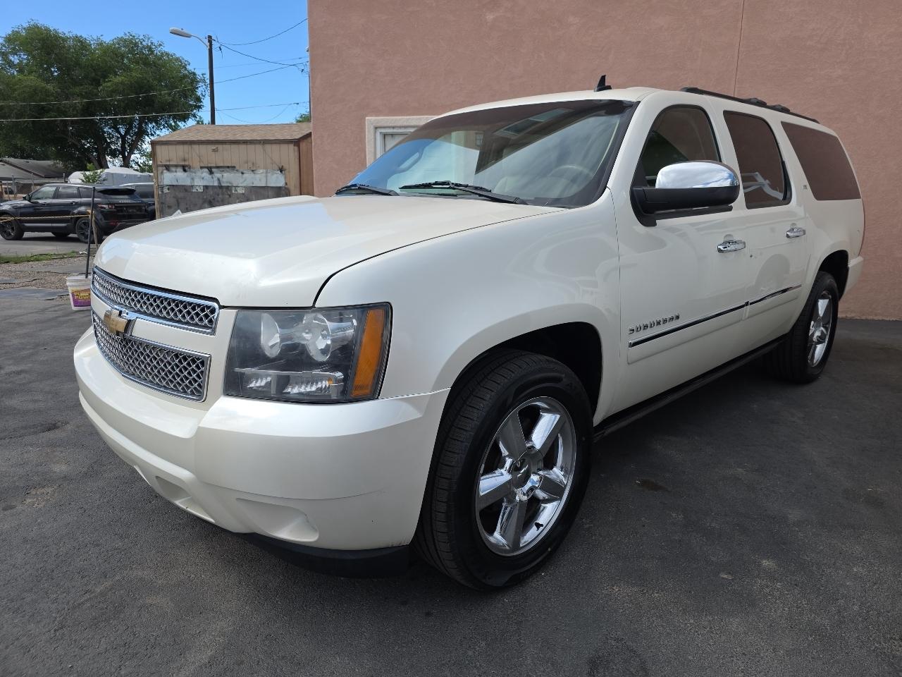 Chevrolet Suburban 4WD 4dr 1500 LTZ 2011