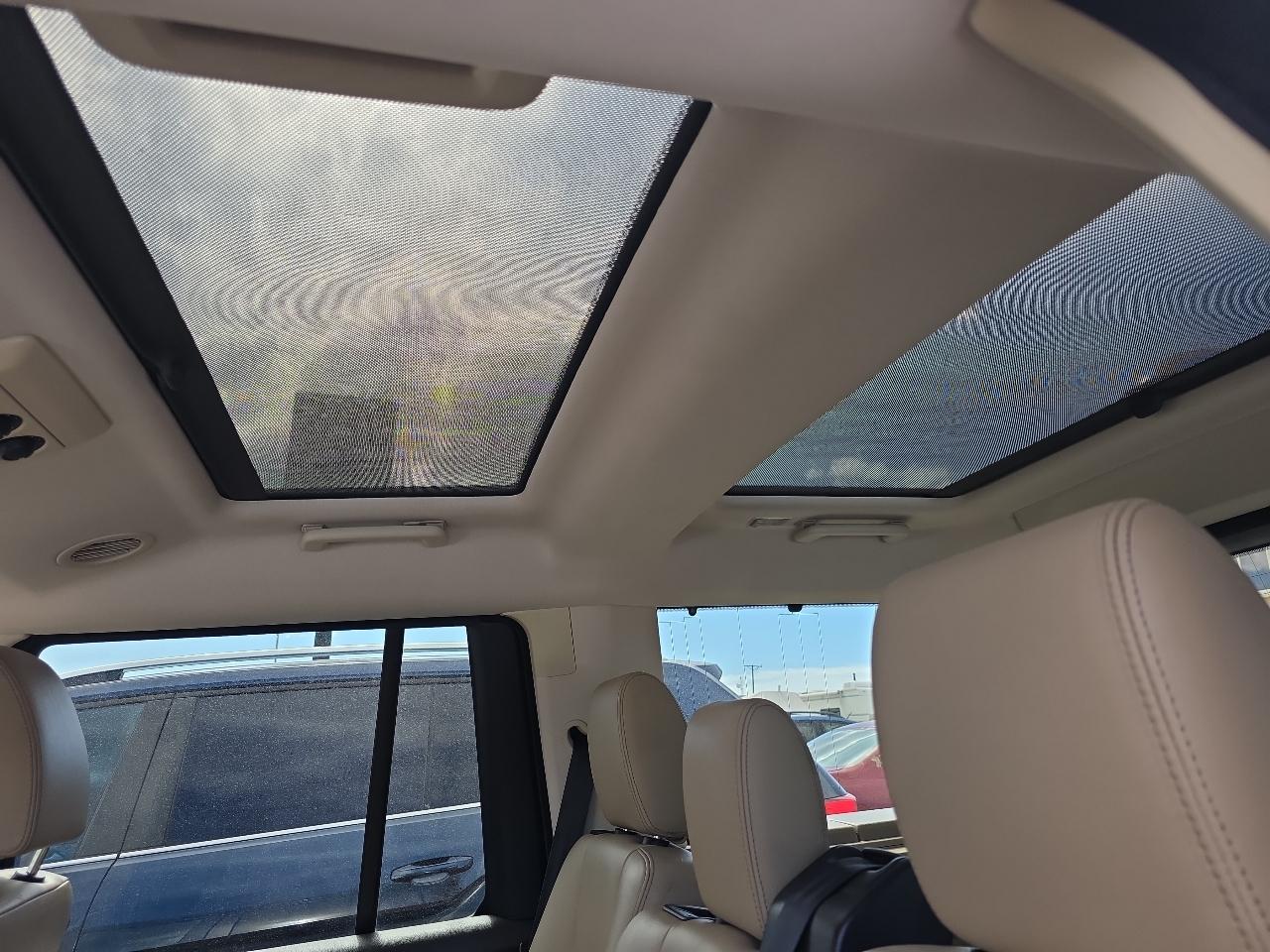 Land Rover LR4 4WD 4dr LUX 2012