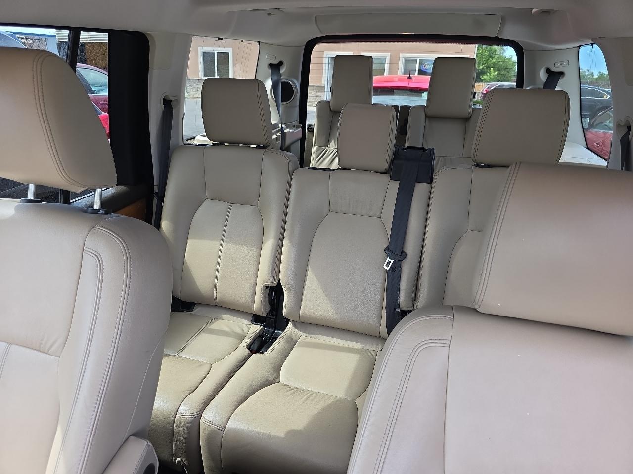Land Rover LR4 4WD 4dr LUX 2012