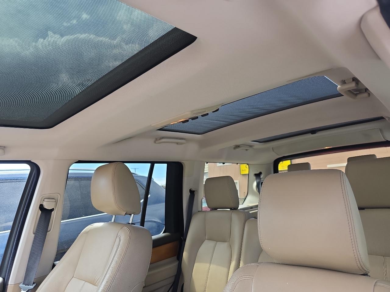 Land Rover LR4 4WD 4dr LUX 2012