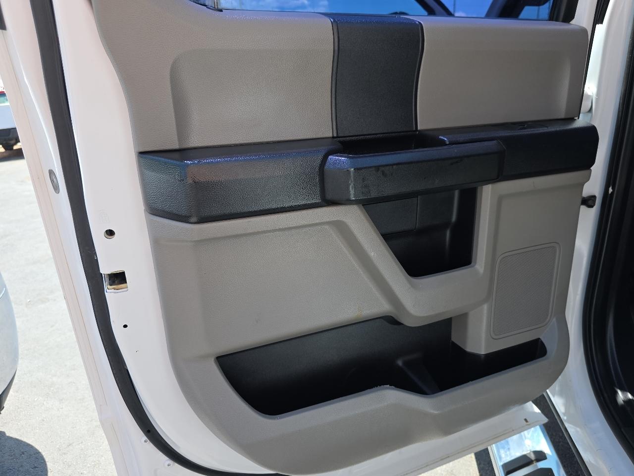 Ford Super Duty F-250 SRW XL 4WD Crew Cab 8' Box 2019