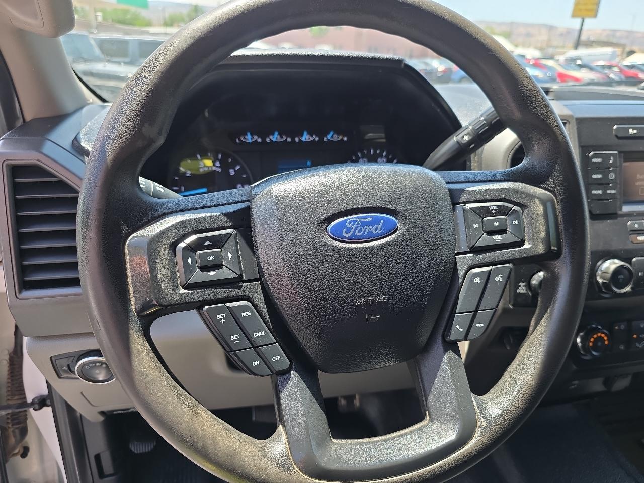 Ford Super Duty F-250 SRW XL 4WD Crew Cab 8' Box 2019