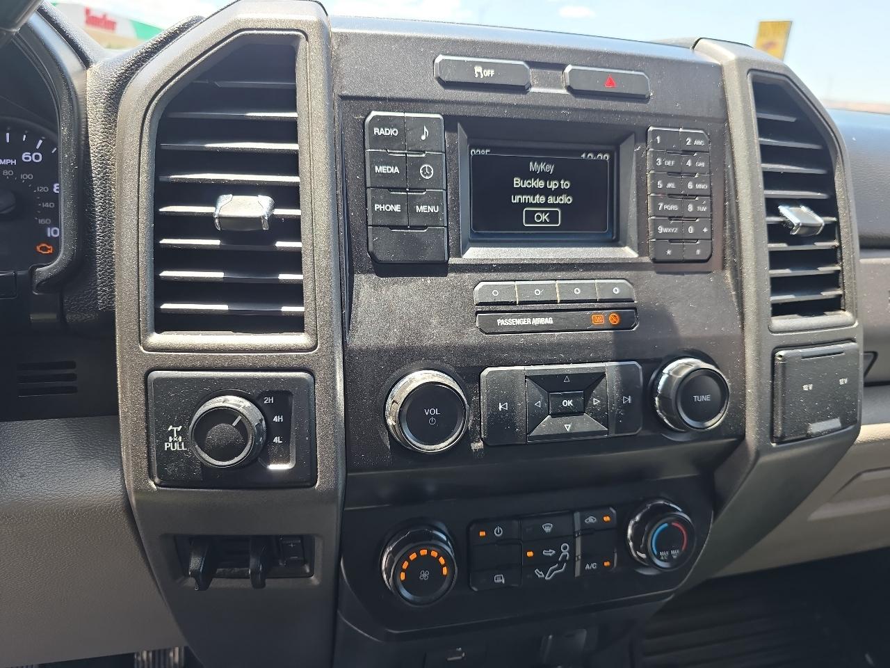 Ford Super Duty F-250 SRW XL 4WD Crew Cab 8' Box 2019