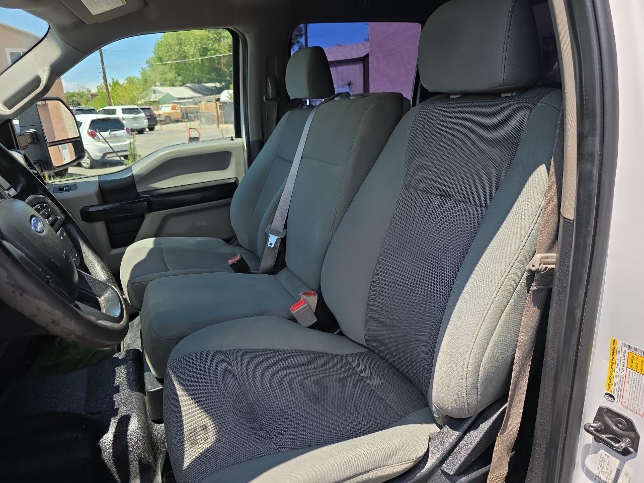 Ford Super Duty F-250 SRW XL 4WD Crew Cab 8' Box 2019