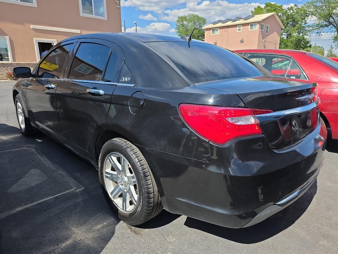 Chrysler 200 4dr Sdn Limited 2013