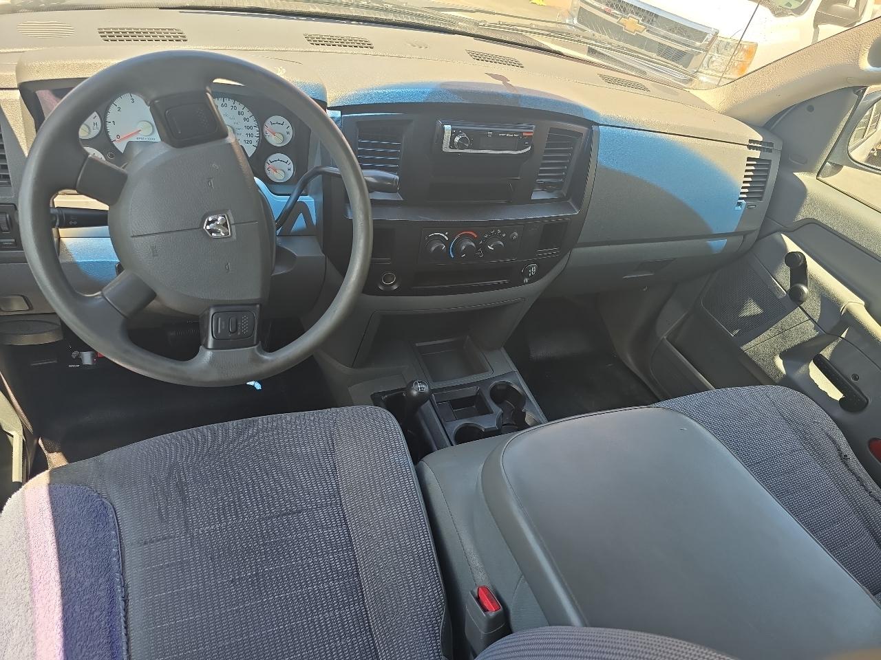 Dodge Ram 2500 4WD Quad Cab 160.5" ST 2007