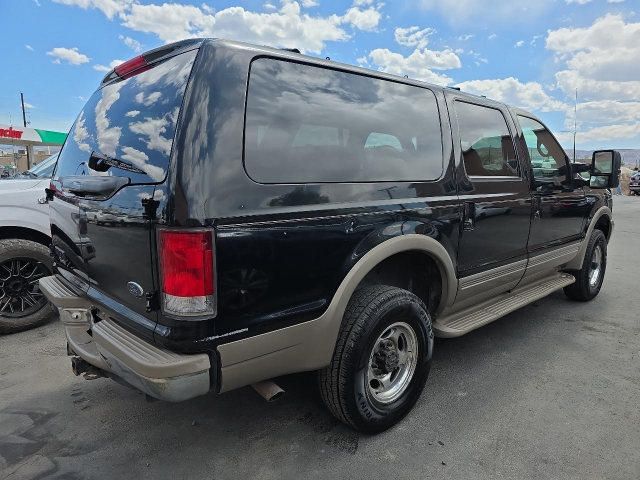 Ford Excursion 137" WB Limited 4WD 2000