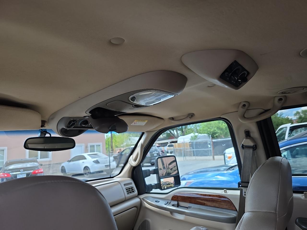 Ford Excursion 137" WB Limited 4WD 2000