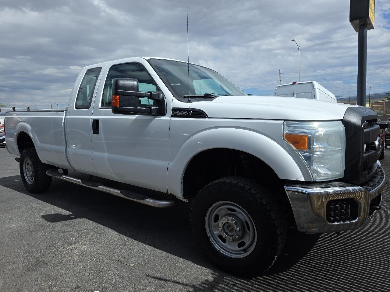 2014 Ford Super Duty F-250 SRW 4WD SuperCab 142" XLT