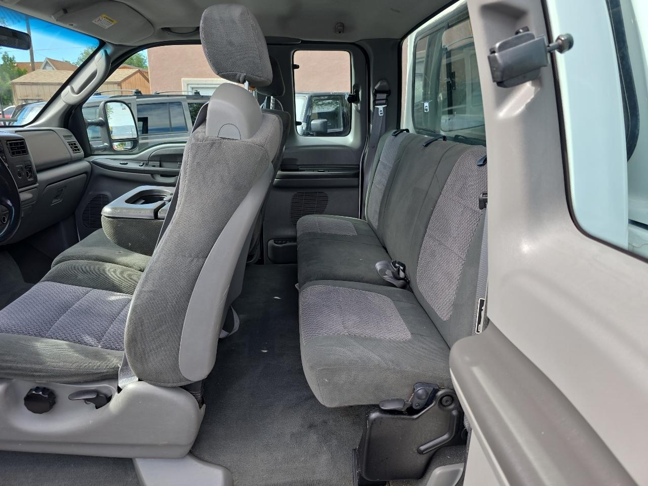 Ford Super Duty F-250 Supercab 142" XLT 4WD 2003