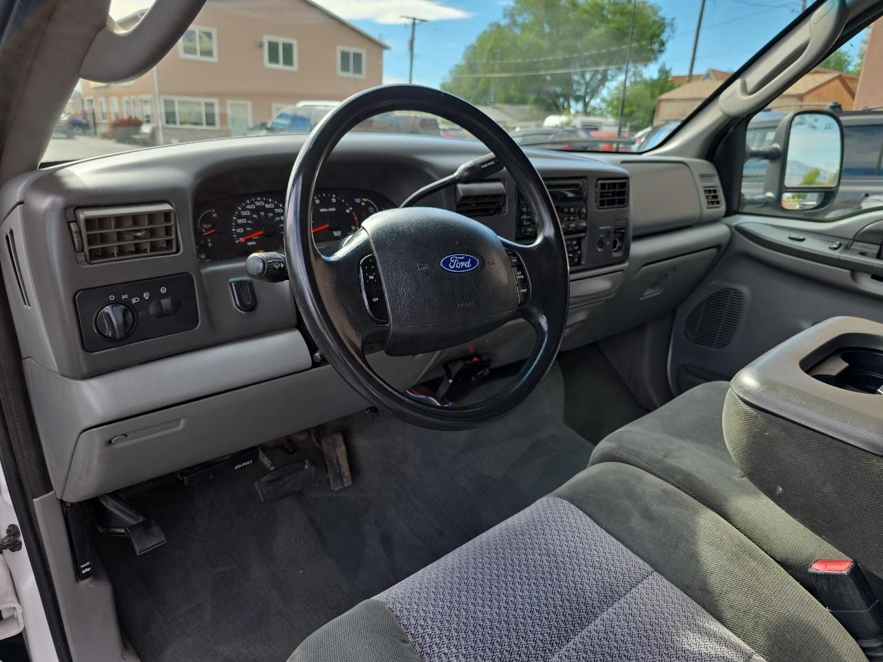 Ford Super Duty F-250 Supercab 142" XLT 4WD 2003