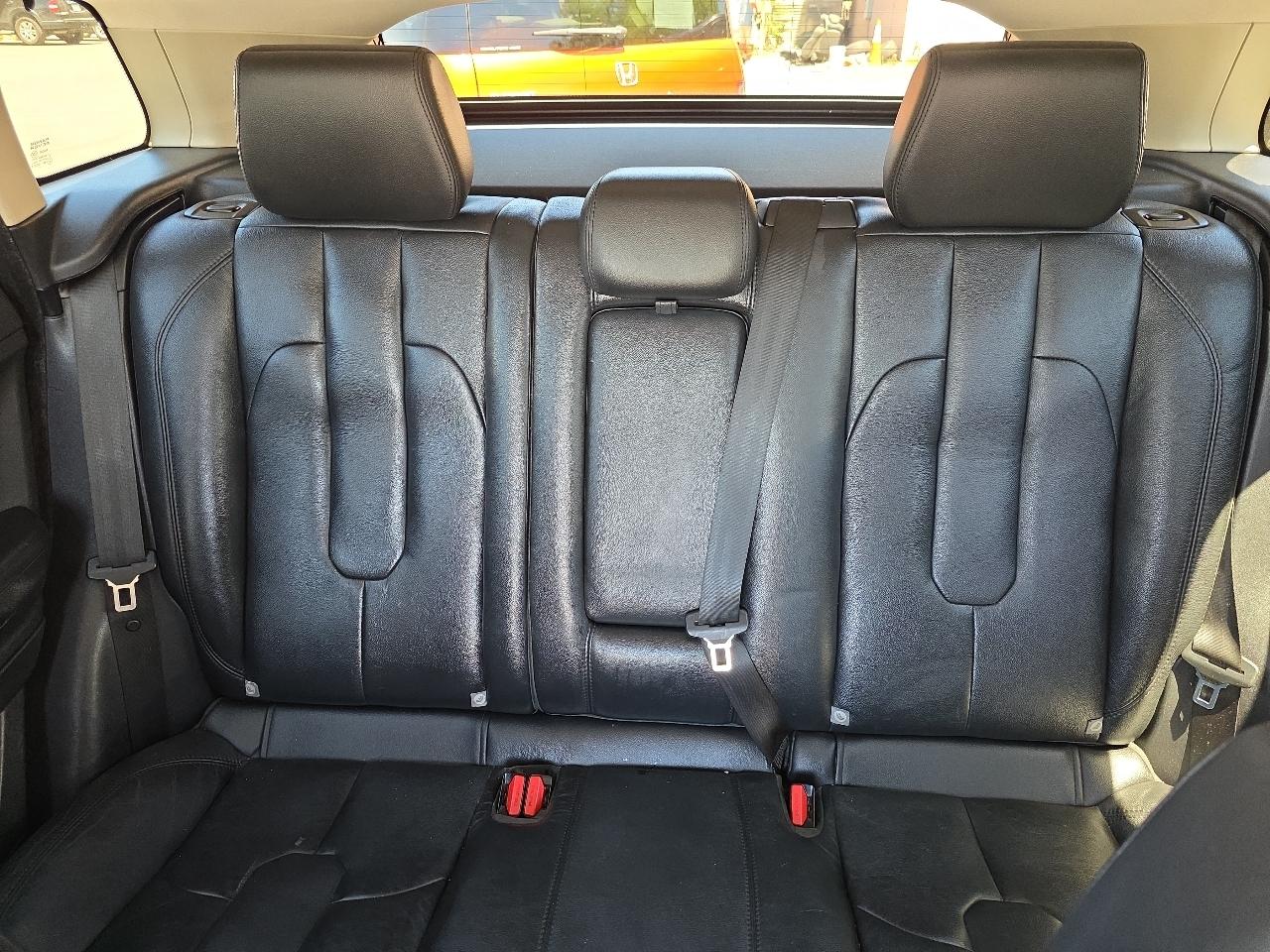 Land Rover Range Rover Evoque 5dr HB Pure Plus 2015