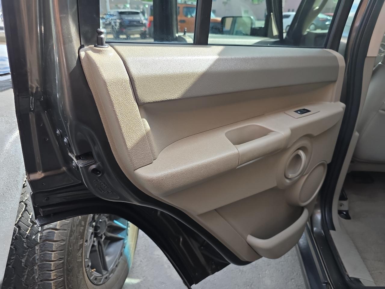 Jeep Commander 4dr 4WD 2006