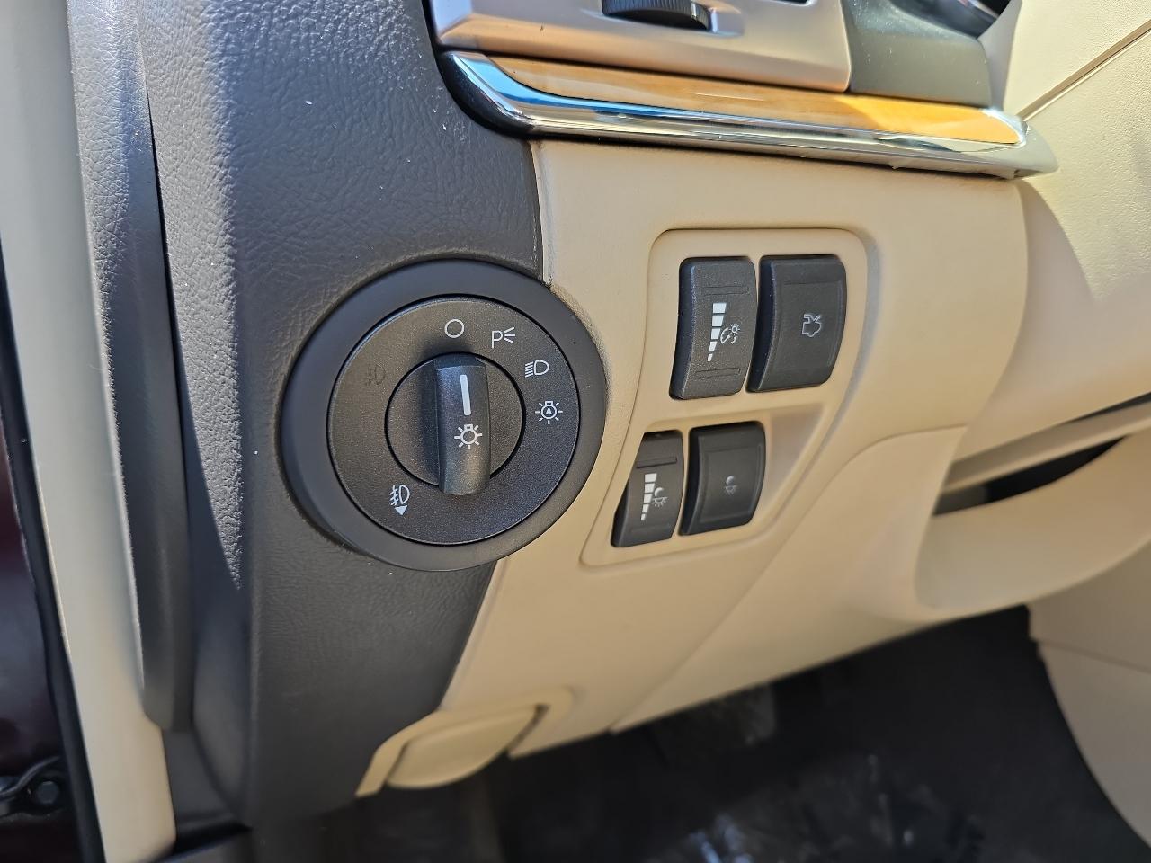 Lincoln MKZ 4dr Sdn FWD 2011