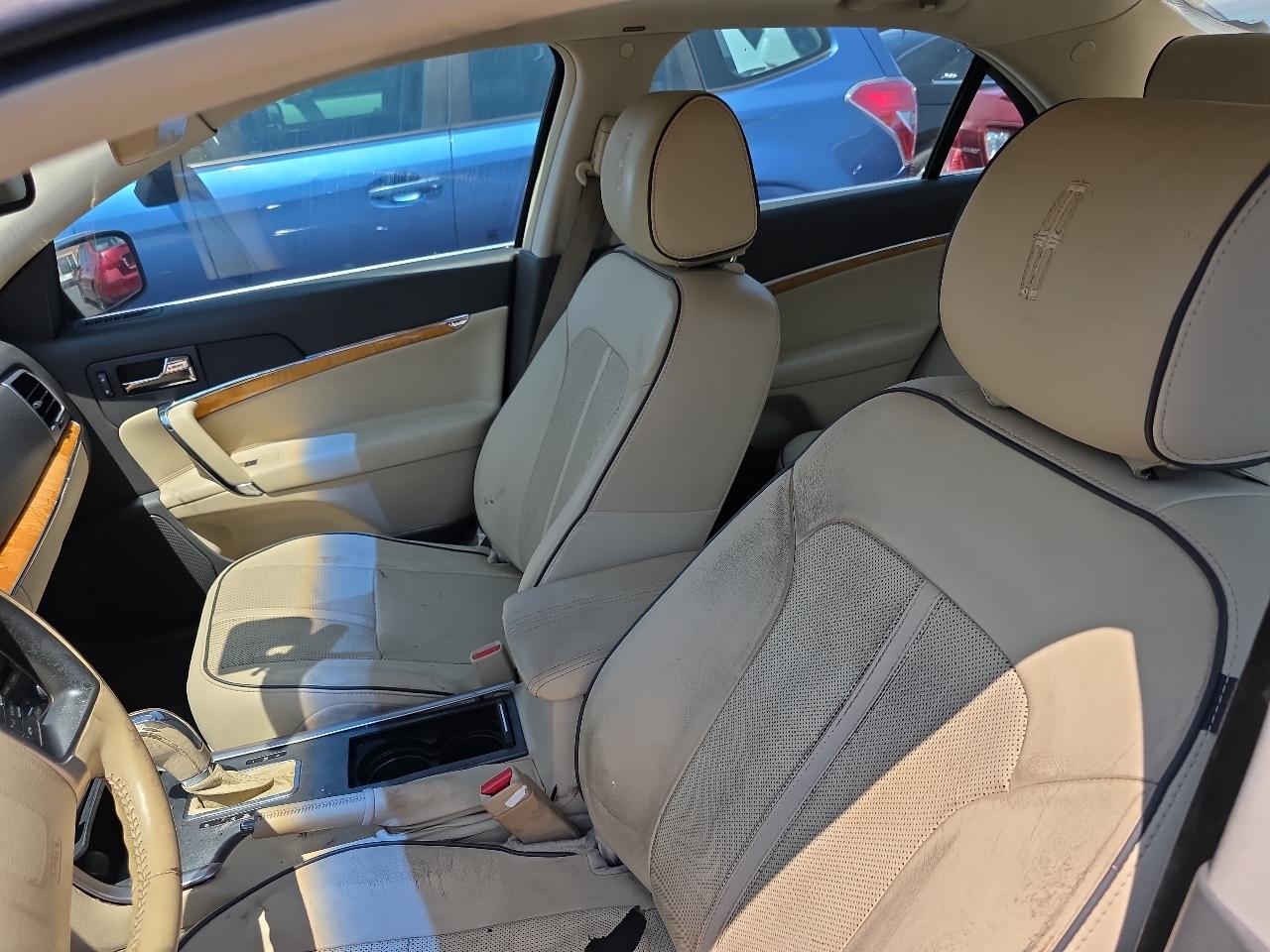 Lincoln MKZ 4dr Sdn FWD 2011
