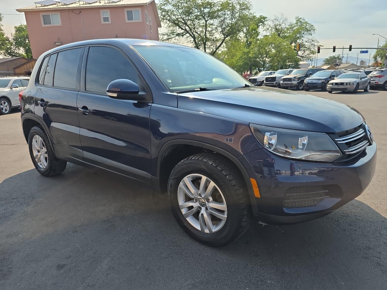 Volkswagen Tiguan 2WD 4dr Auto SE w/Sunroof & Nav 2013