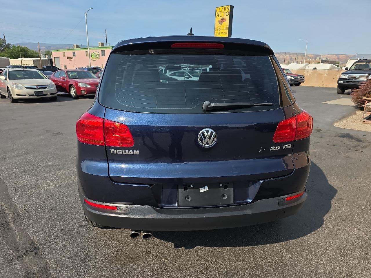 Volkswagen Tiguan 2WD 4dr Auto SE w/Sunroof & Nav 2013