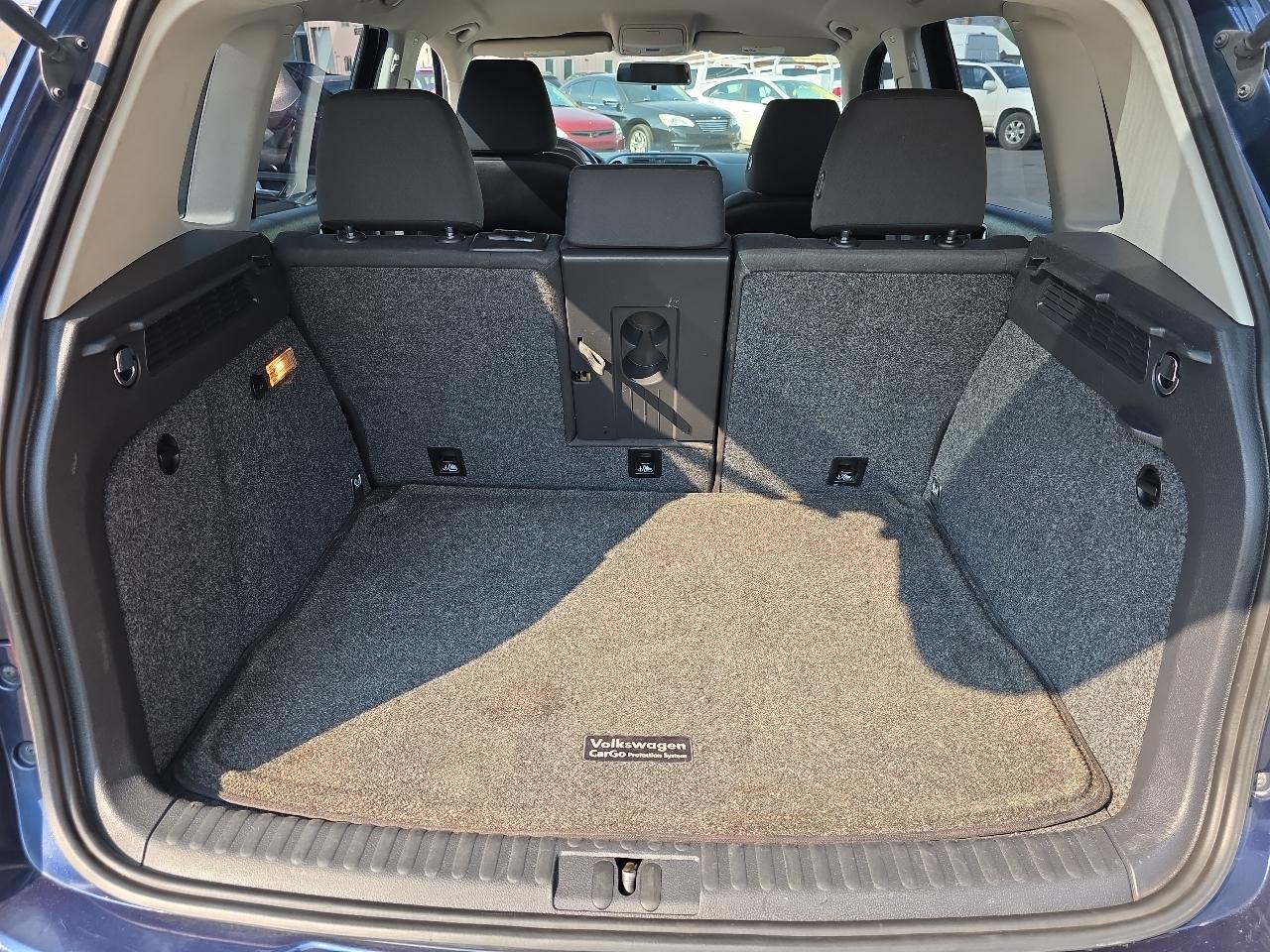 Volkswagen Tiguan 2WD 4dr Auto SE w/Sunroof & Nav 2013
