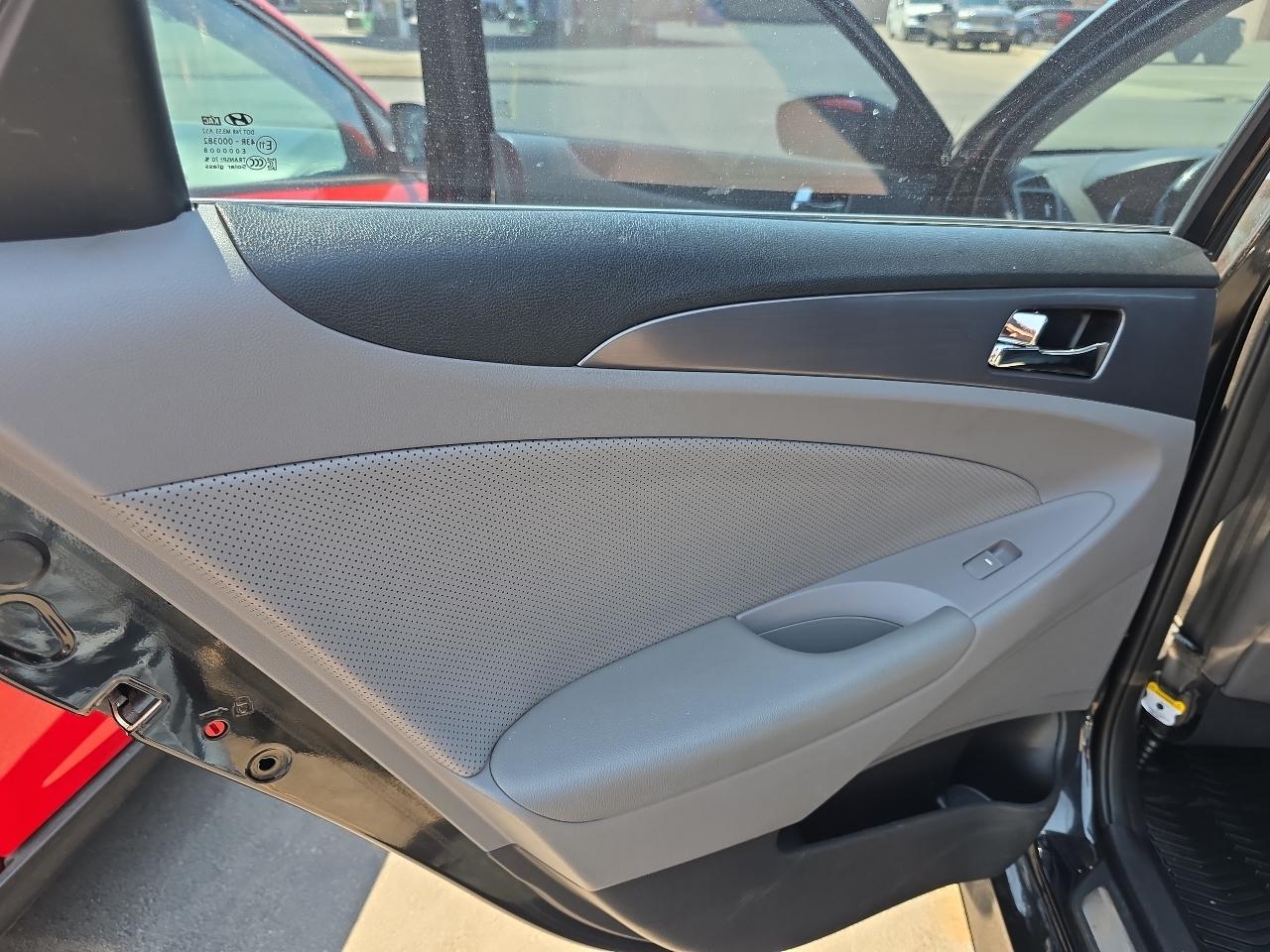 Hyundai Sonata Hybrid 4dr Sdn Limited 2015