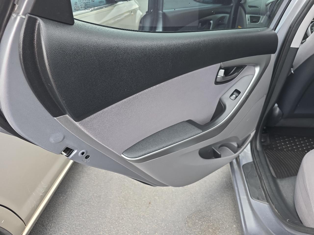 Hyundai Elantra 4dr Sdn Auto SE (Ulsan Plant) 2015