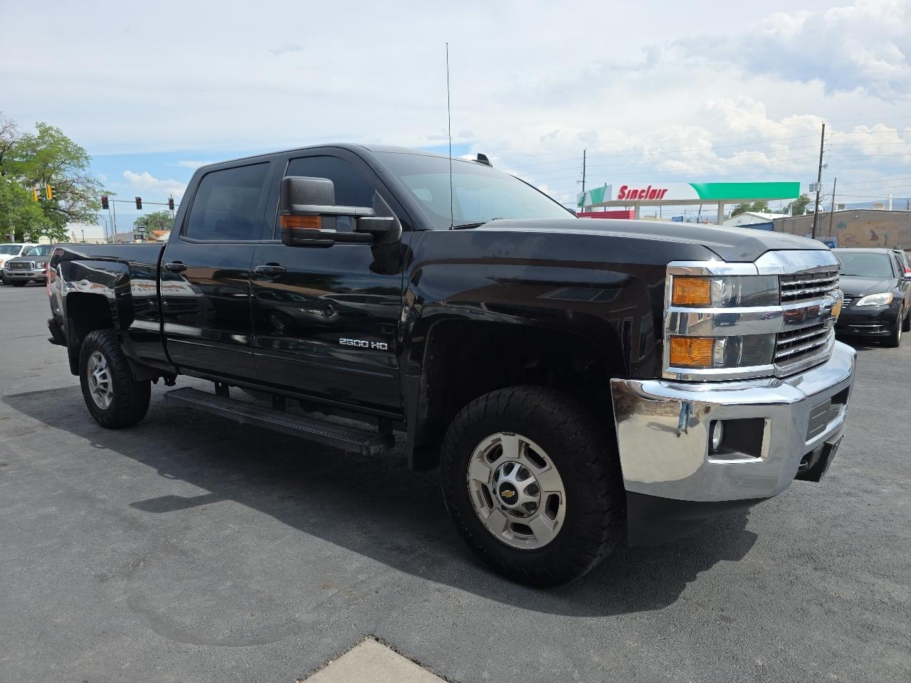 Chevrolet Silverado 2500HD 4WD Crew Cab 153.7" LT 2017