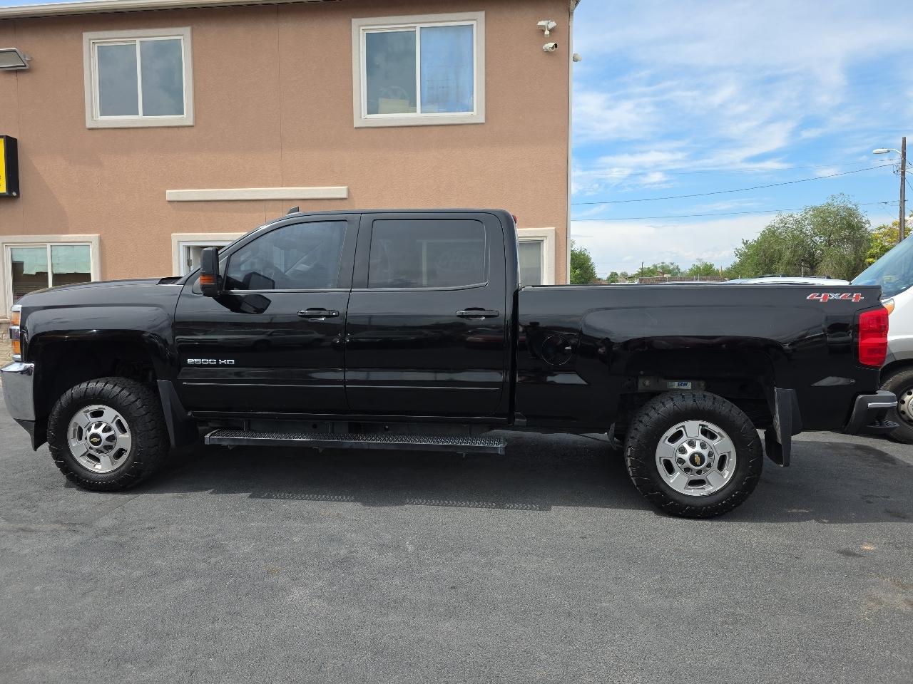 Chevrolet Silverado 2500HD 4WD Crew Cab 153.7" LT 2017