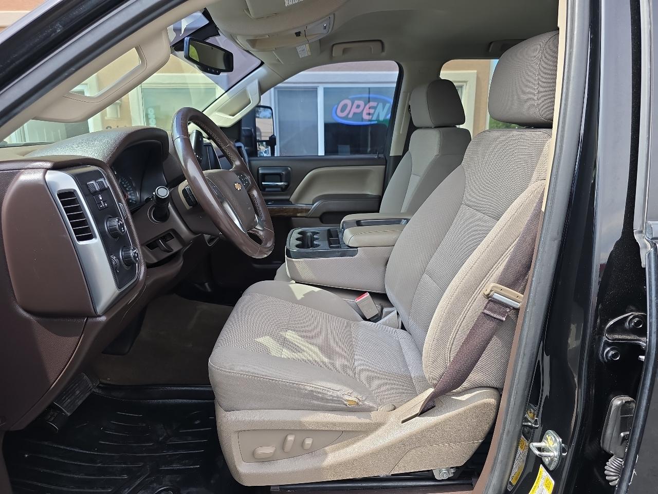Chevrolet Silverado 2500HD 4WD Crew Cab 153.7" LT 2017