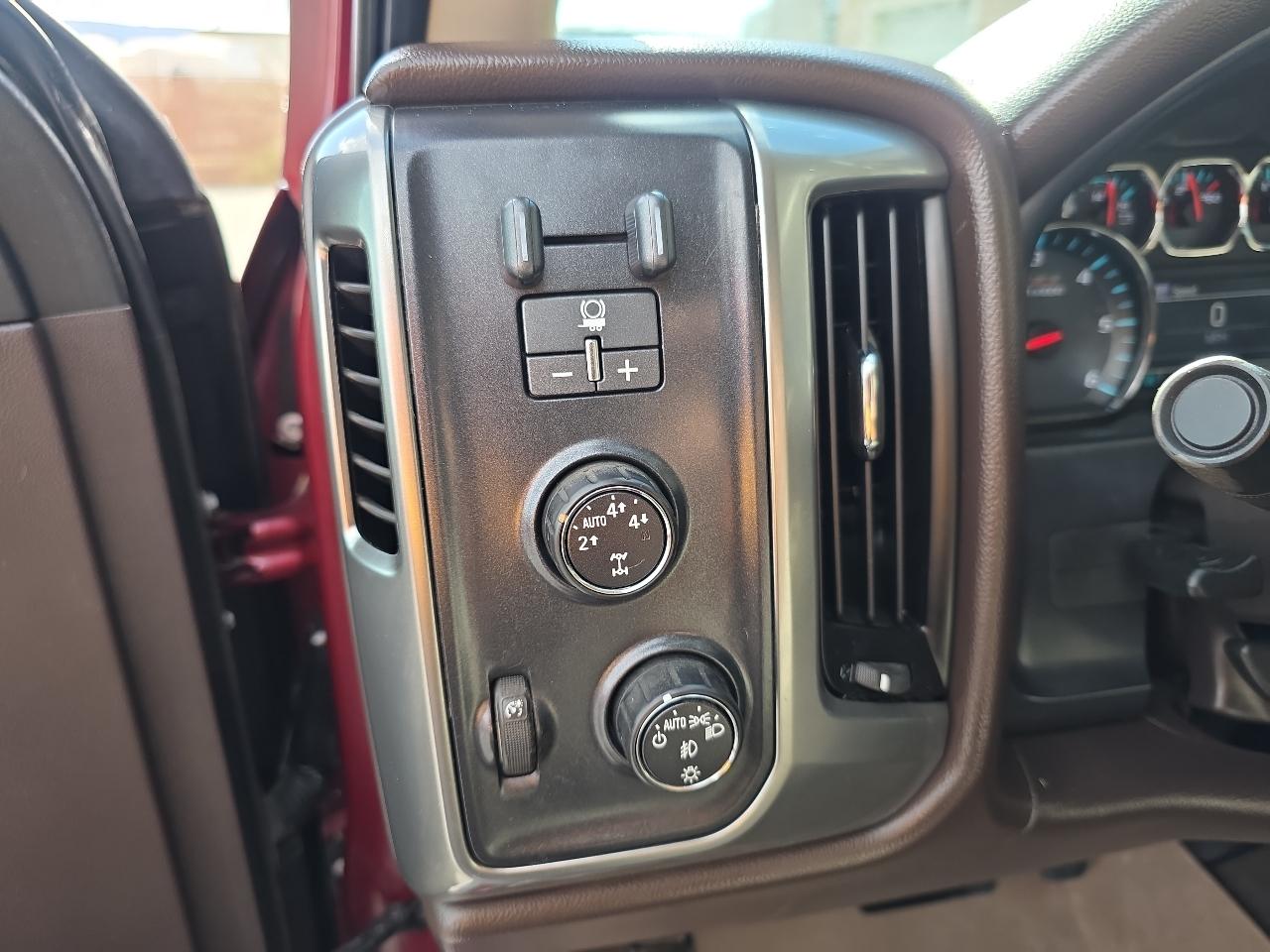 Chevrolet Silverado 1500 4WD Crew Cab 153.0" LT w/2LT 2015