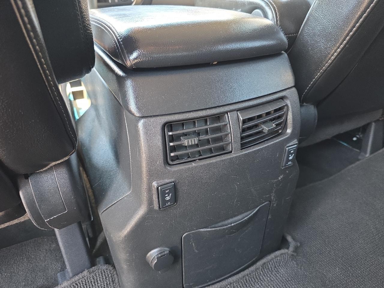 Nissan Armada 4WD 4dr Platinum 2012