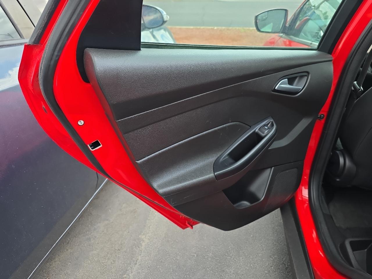 Ford Focus 5dr HB SE 2016