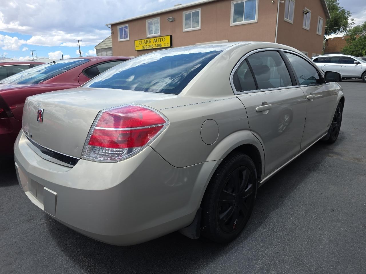 Saturn Aura 4dr Sdn I4 XE 2009