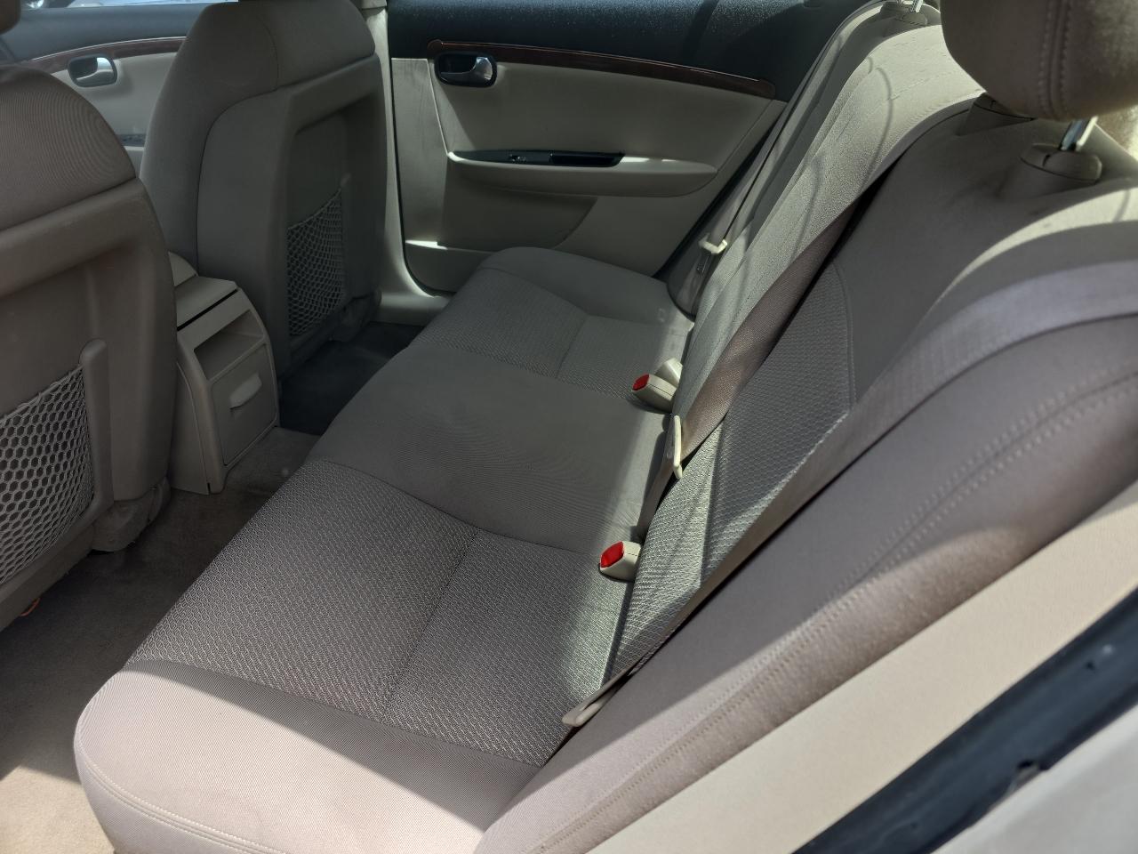 Saturn Aura 4dr Sdn I4 XE 2009