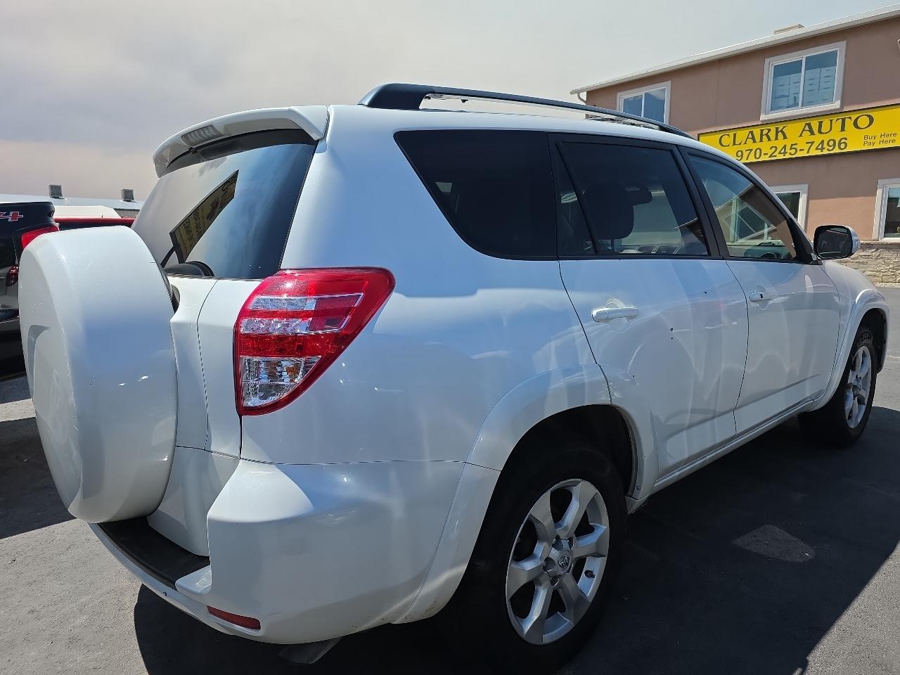 Toyota RAV4 FWD 4dr 4-cyl 4-Spd AT Ltd (Natl) 2011