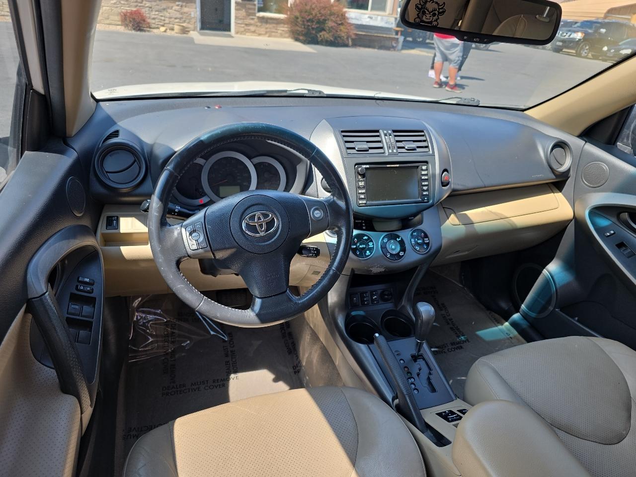 Toyota RAV4 FWD 4dr 4-cyl 4-Spd AT Ltd (Natl) 2011