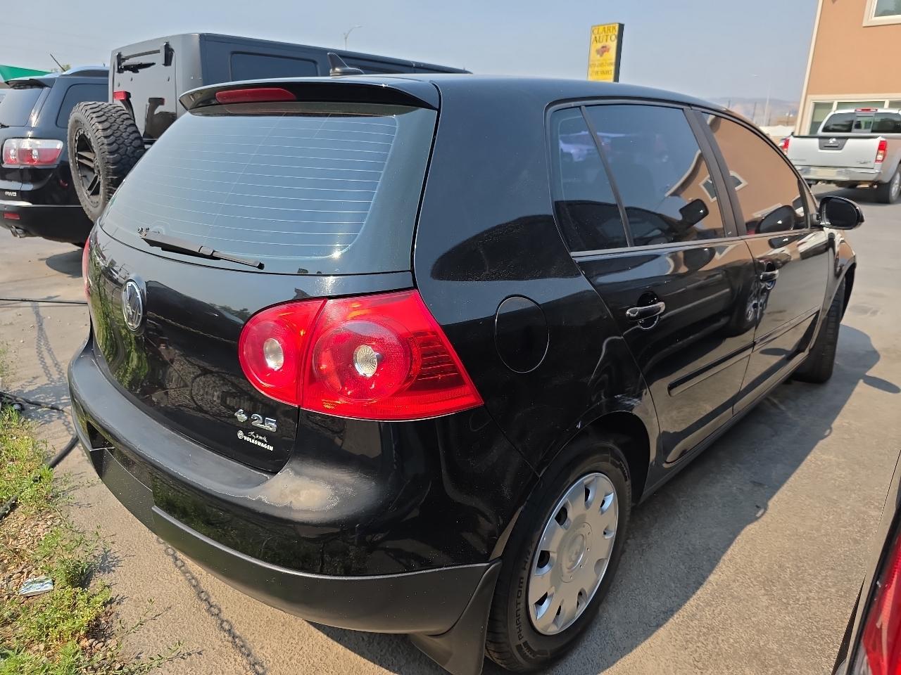 Volkswagen Rabbit 4dr HB Auto 2007