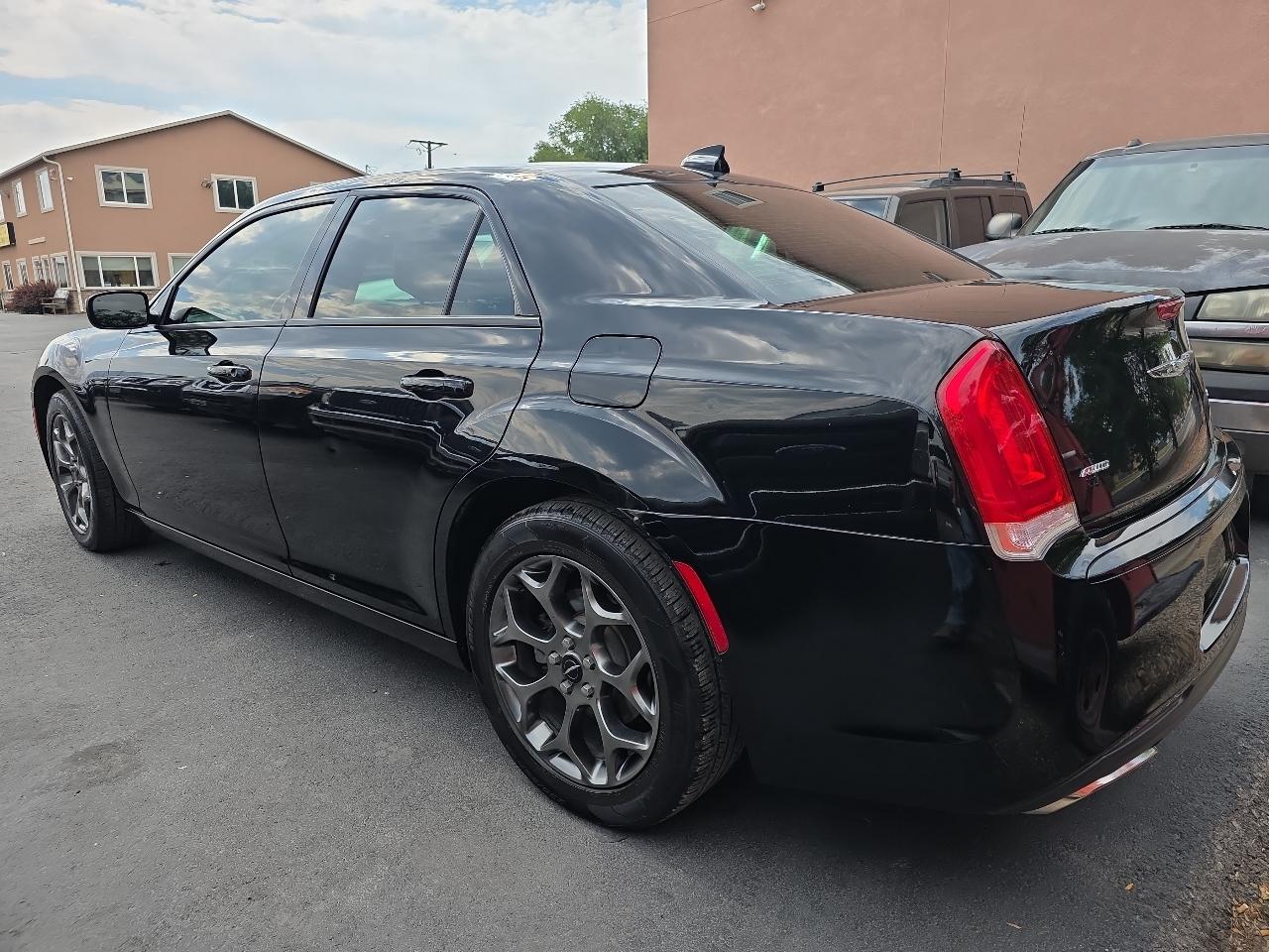Chrysler 300 4dr Sdn 300S AWD 2016