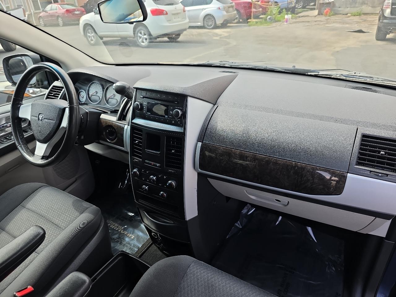 Dodge Grand Caravan 4dr Wgn SXT 2010