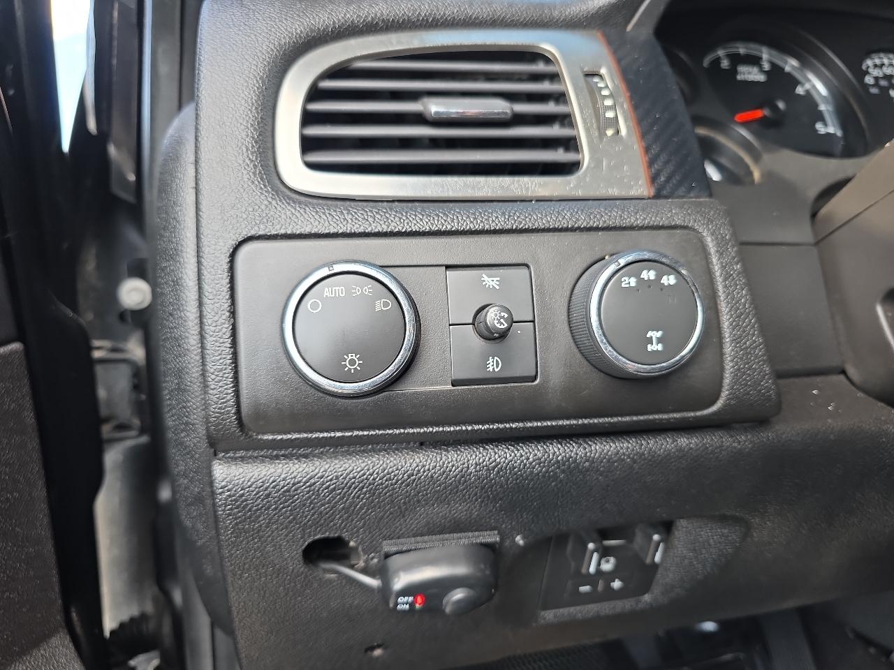 Chevrolet Silverado 2500HD 4WD Crew Cab 153" LTZ 2008