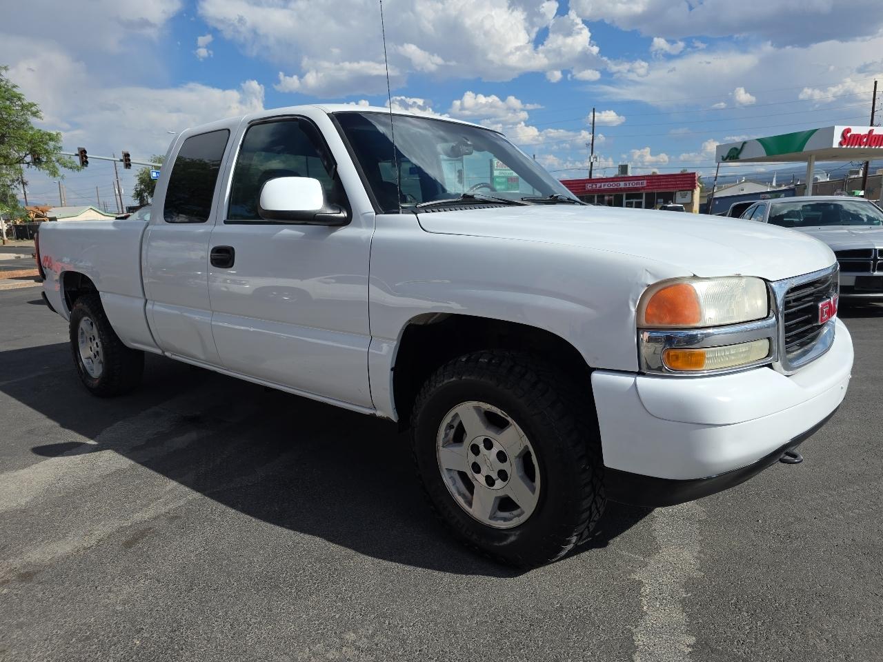 GMC Sierra 1500 4WD Ext Cab 134.0" Work Truck *Ltd Avail* 2002