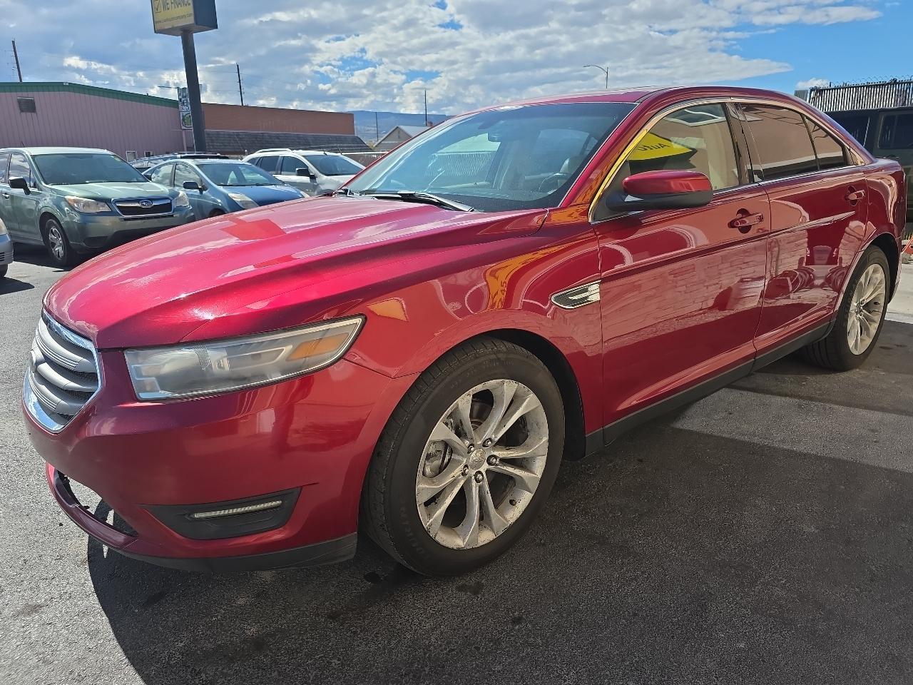 Ford Taurus 4dr Sdn SEL FWD 2013