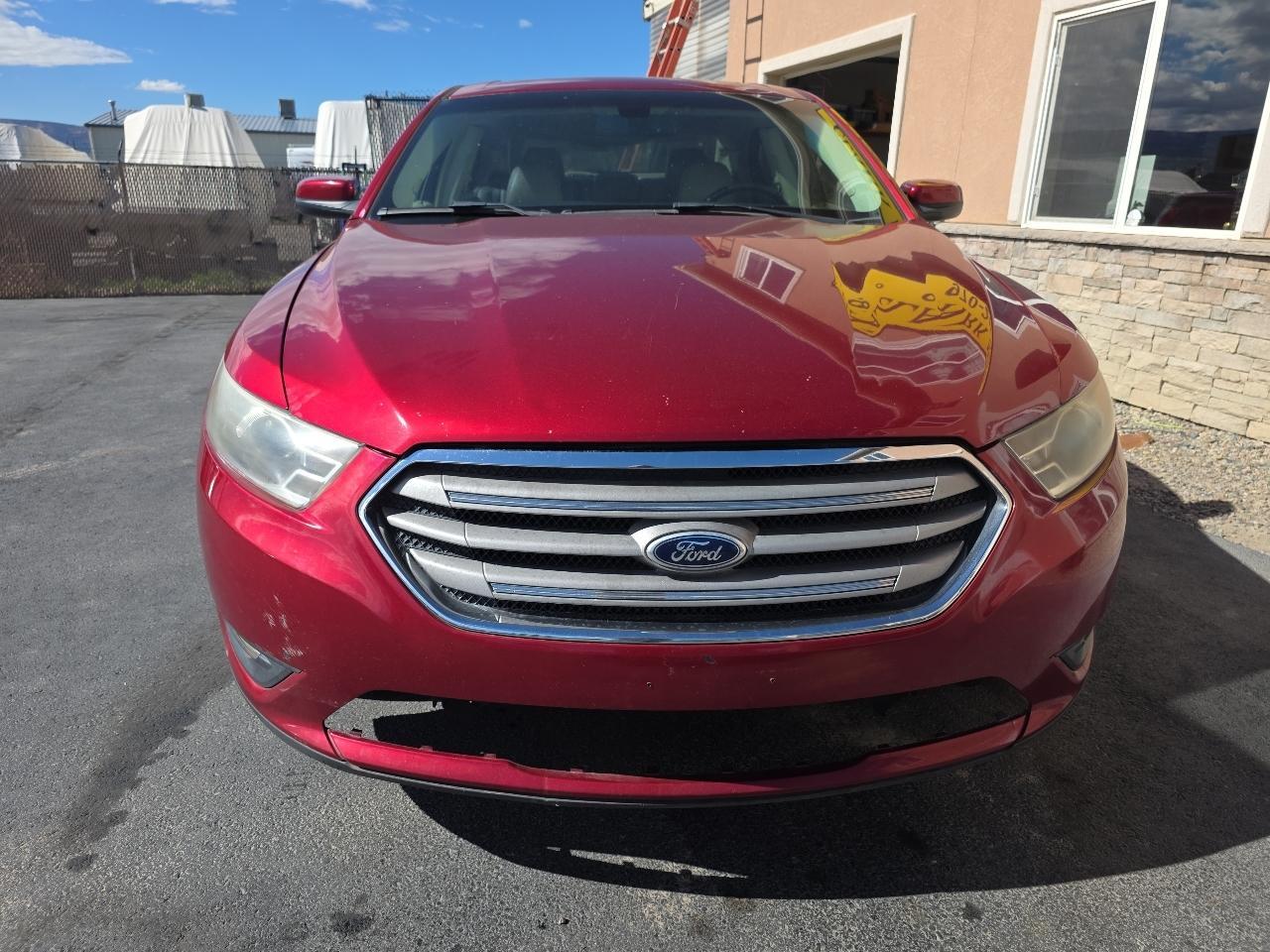 Ford Taurus 4dr Sdn SEL FWD 2013