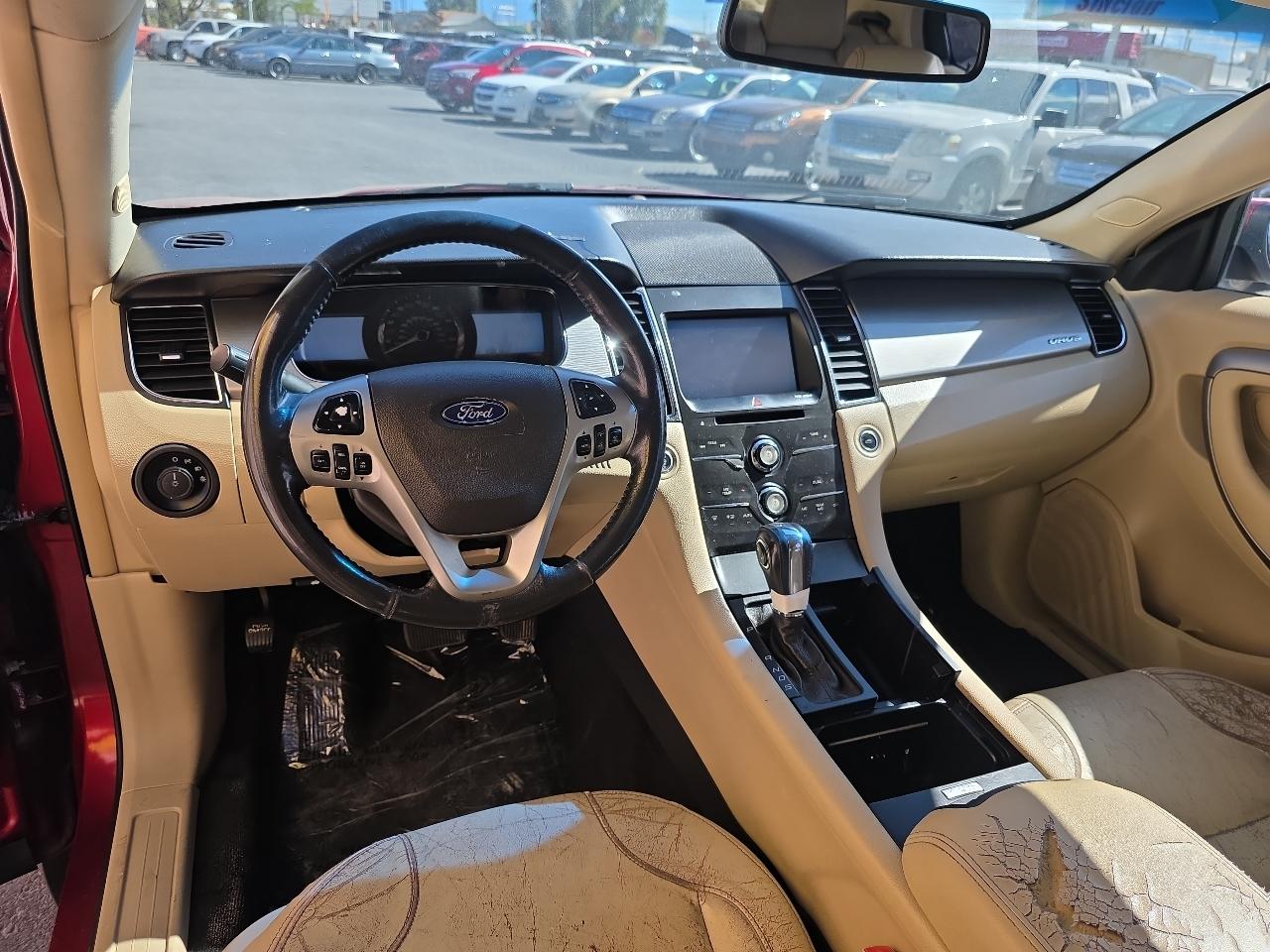 Ford Taurus 4dr Sdn SEL FWD 2013