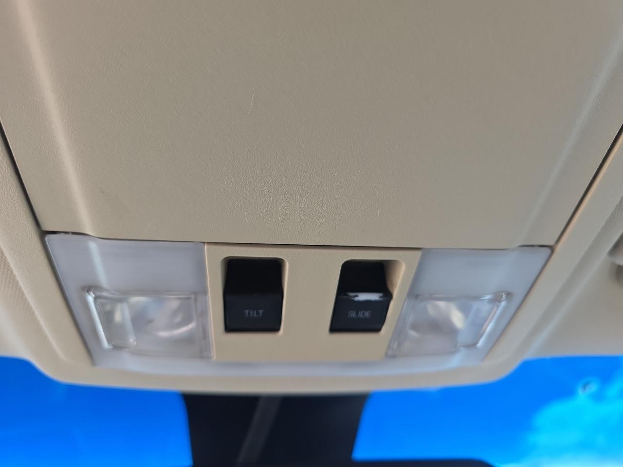 Ford Taurus 4dr Sdn SEL FWD 2013