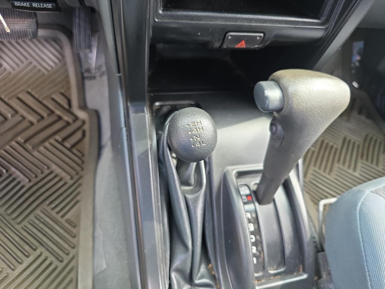 Nissan Xterra 4dr XE 4WD V6 Auto 2003